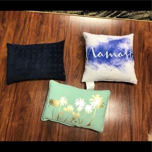 Decorative pillows 🎈